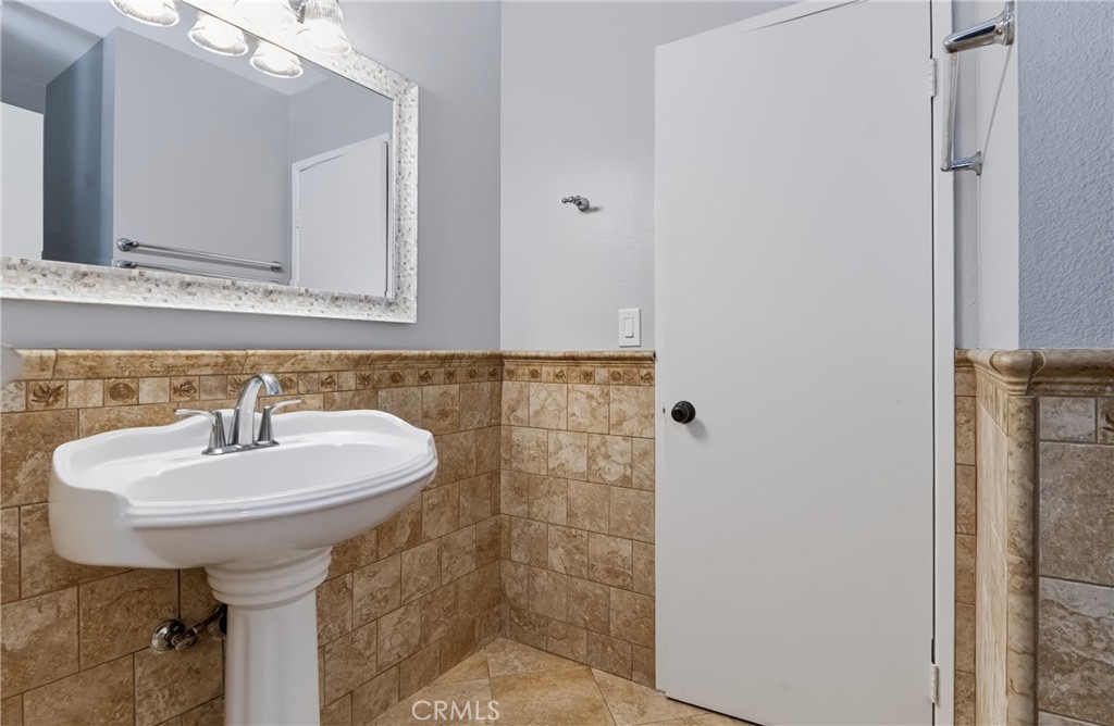 1216 Hampton Circle Property Photo 19