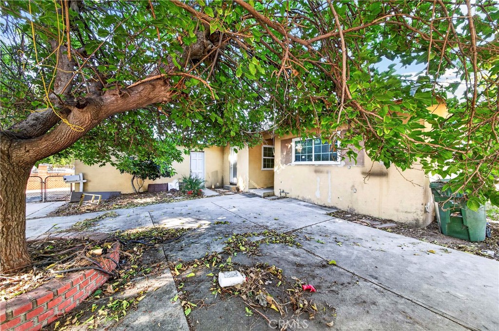 14901 Oswald Street Property Photo 5