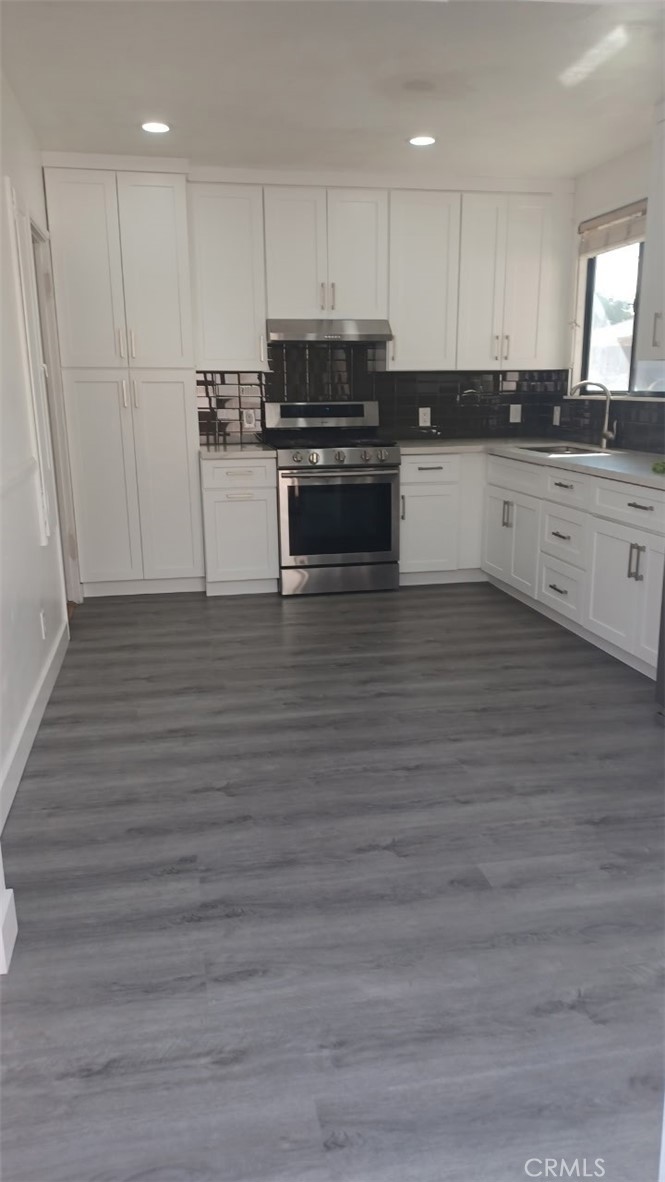 13923 Graystone Property Photo 3