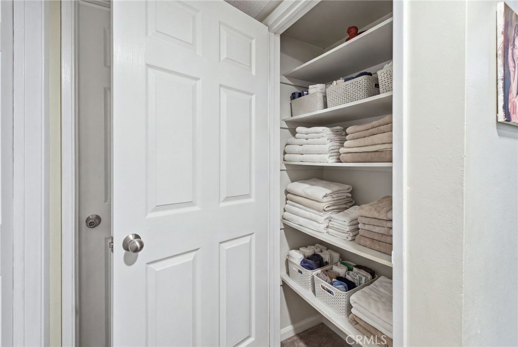 729 S Hobart Boulevard 11 Property Photo 12
