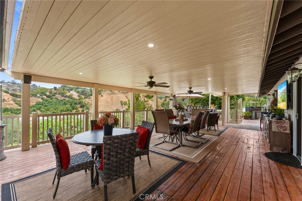 1916 Tumin Road Property Photo 3