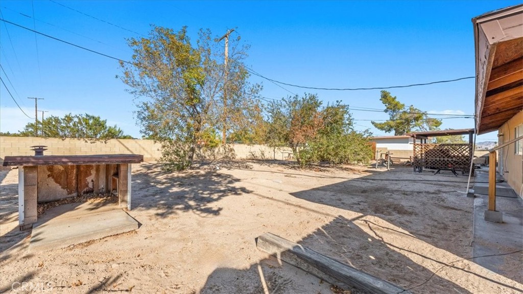 5688 Baileya Property Photo 17