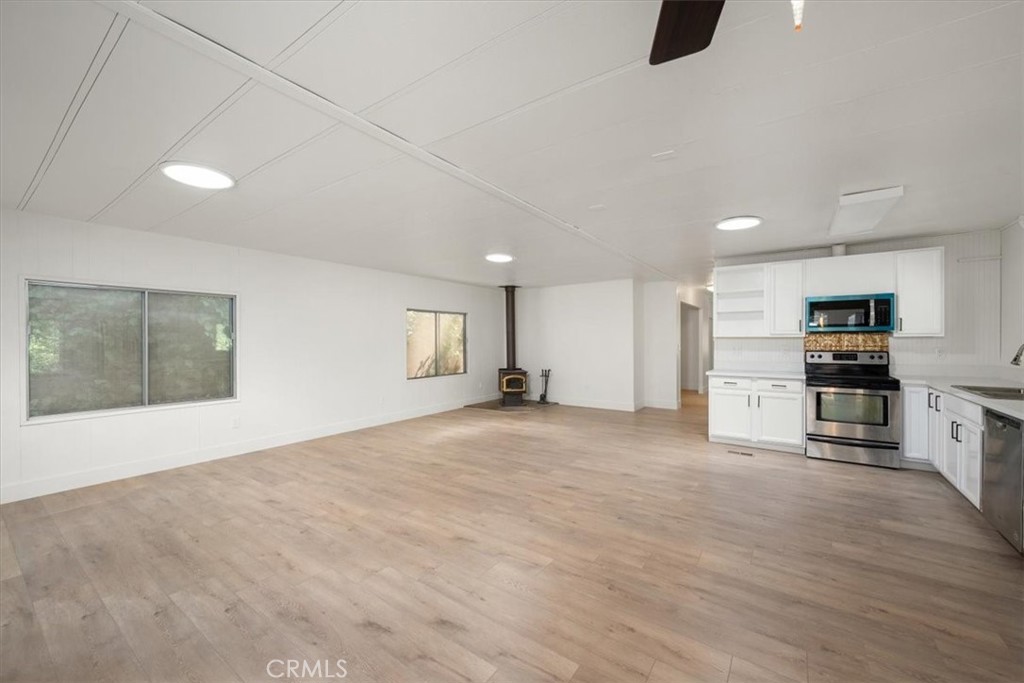 18566 Dunvegan Property Photo 18