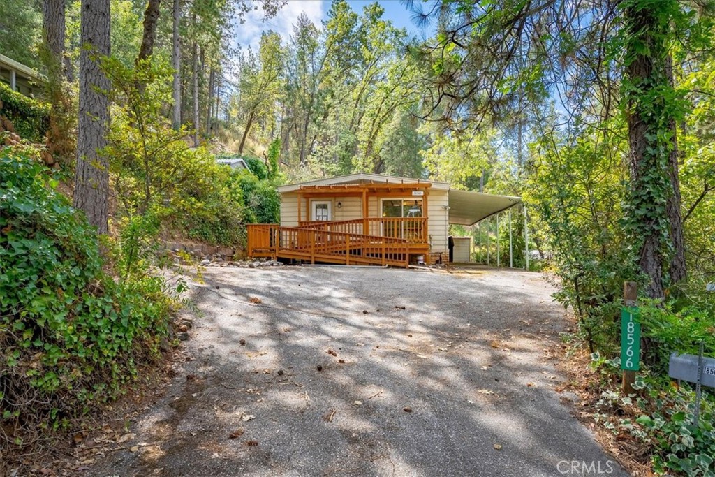 18566 Dunvegan Property Photo 30
