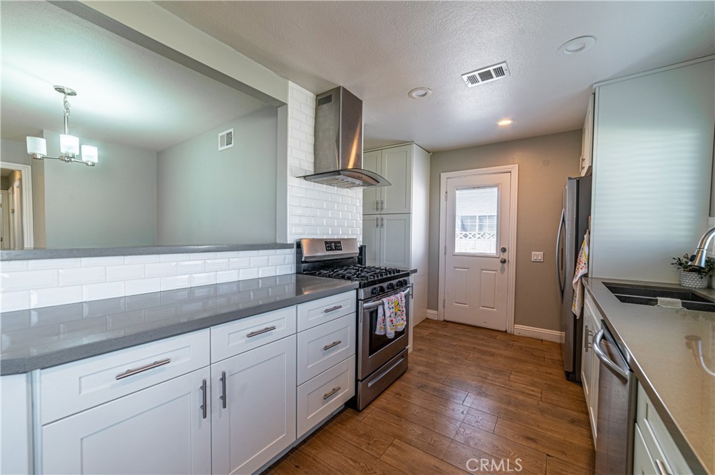 1408 N Buckingham Street Property Photo 25
