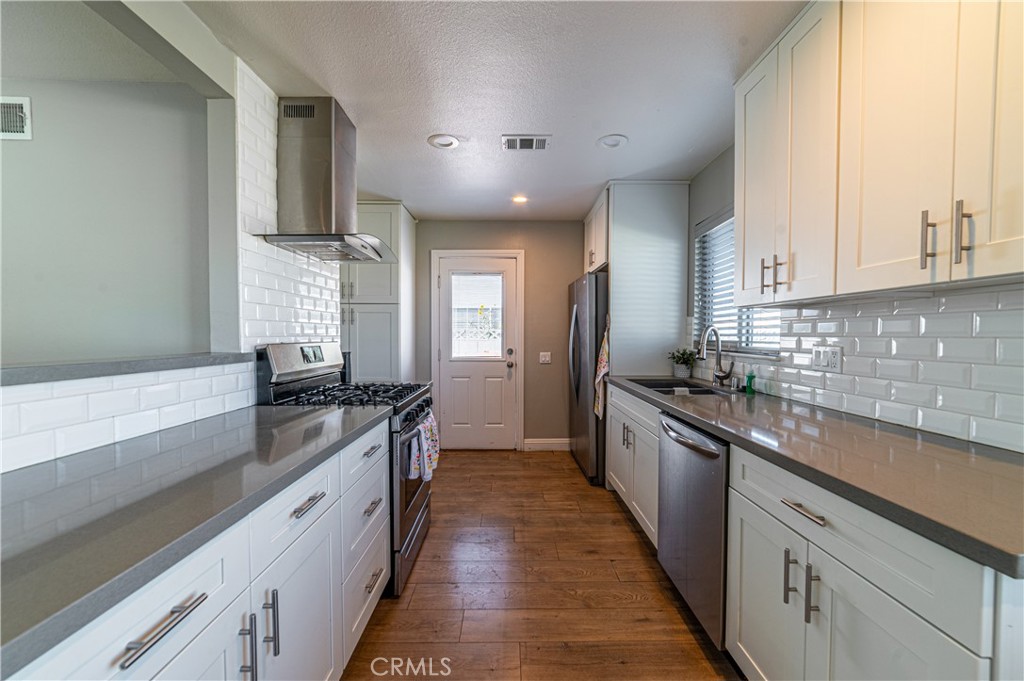 1408 N Buckingham Street Property Photo 27