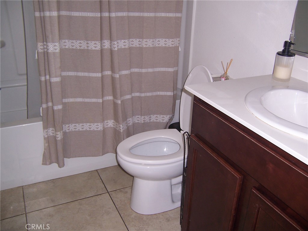 4272 5th Street W Property Photo 4