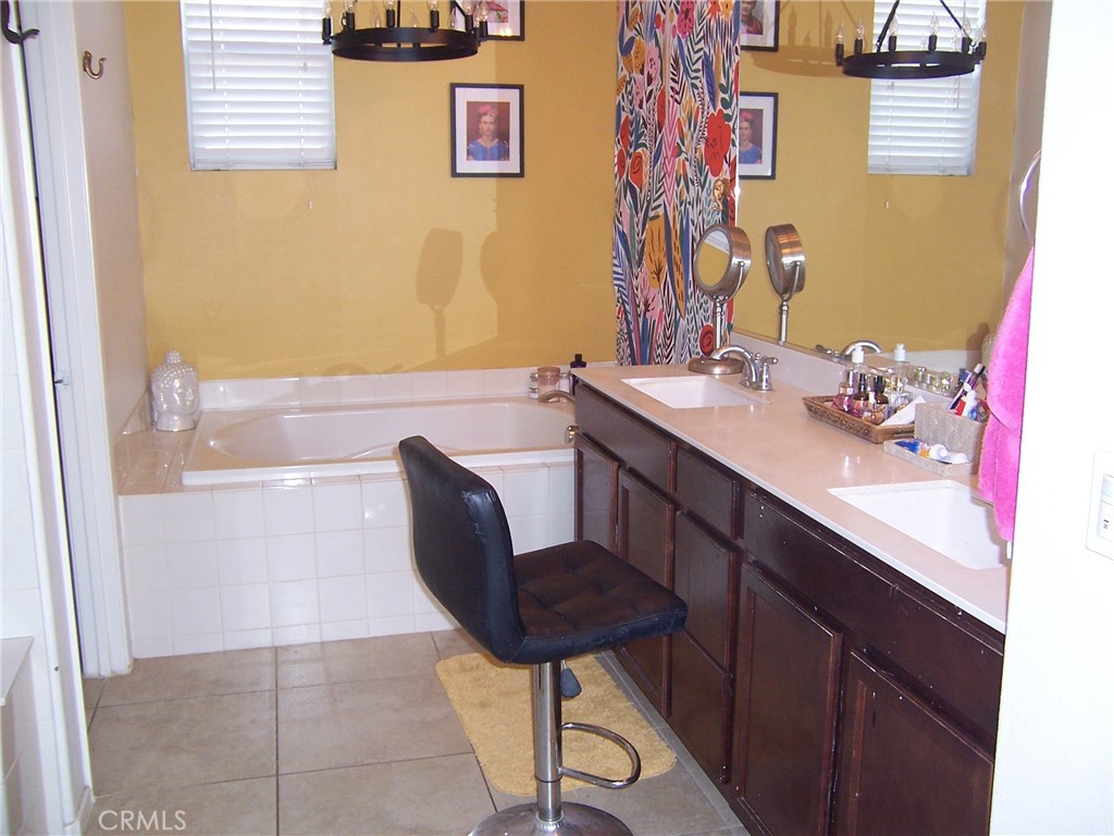 4272 5th Street W Property Photo 12
