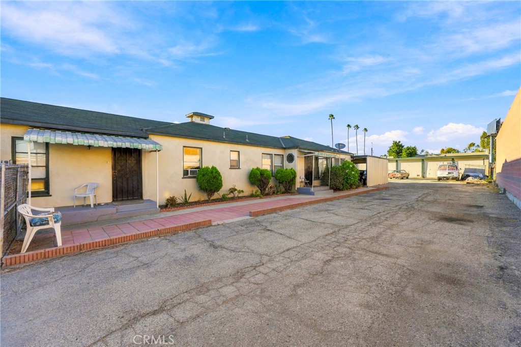 9349 Artesia Property Photo 10