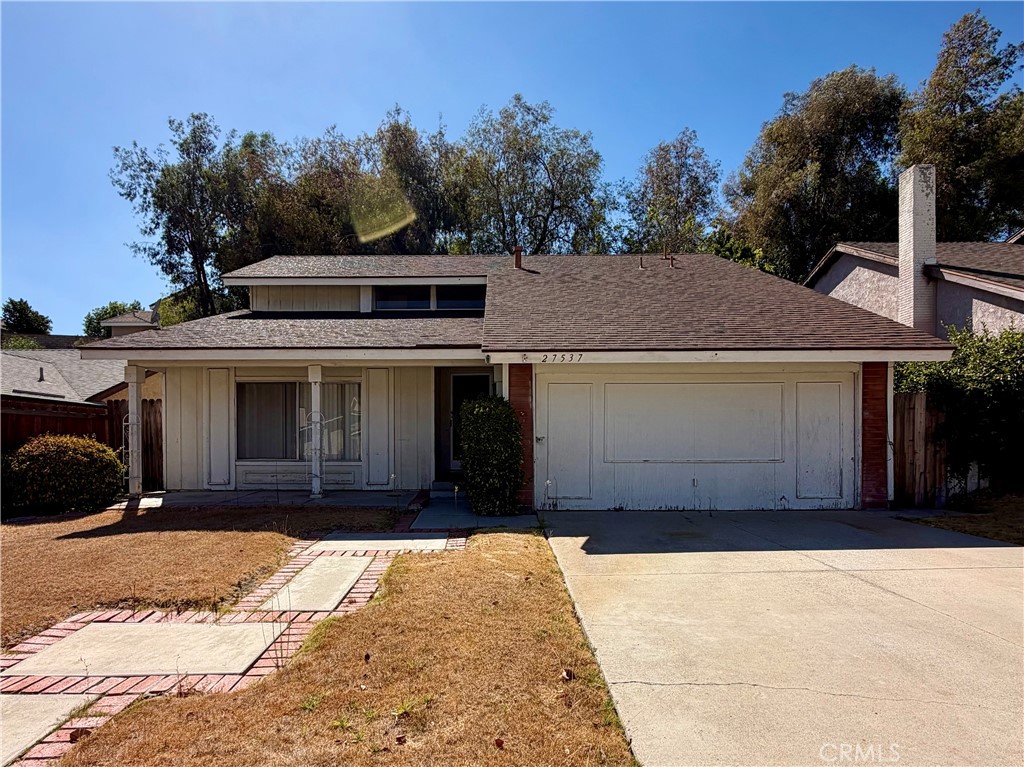 27537 Open Crest Property Photo 1