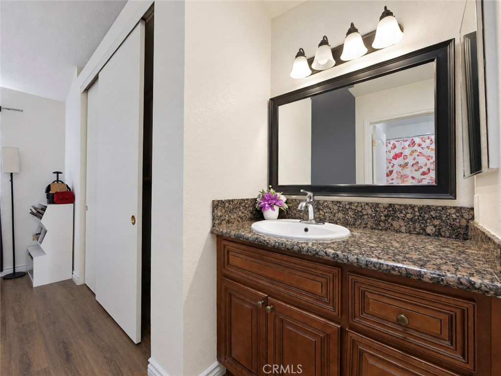 182 W Walnut B Property Photo 11