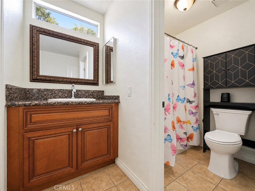 182 W Walnut B Property Photo 12
