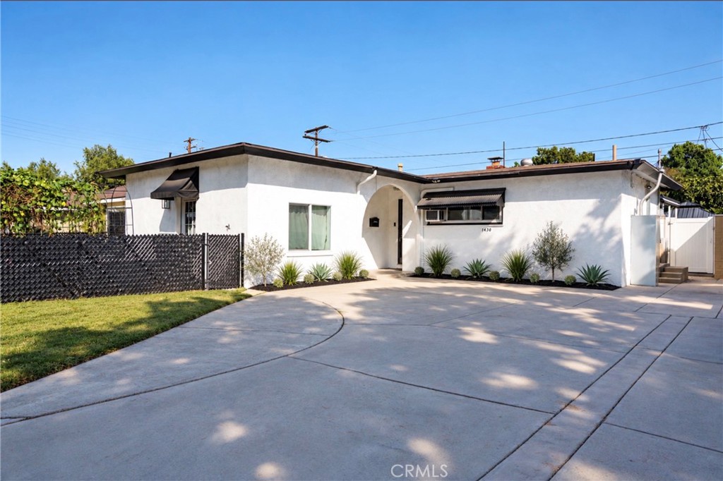 14312 Dumont Property Photo 1