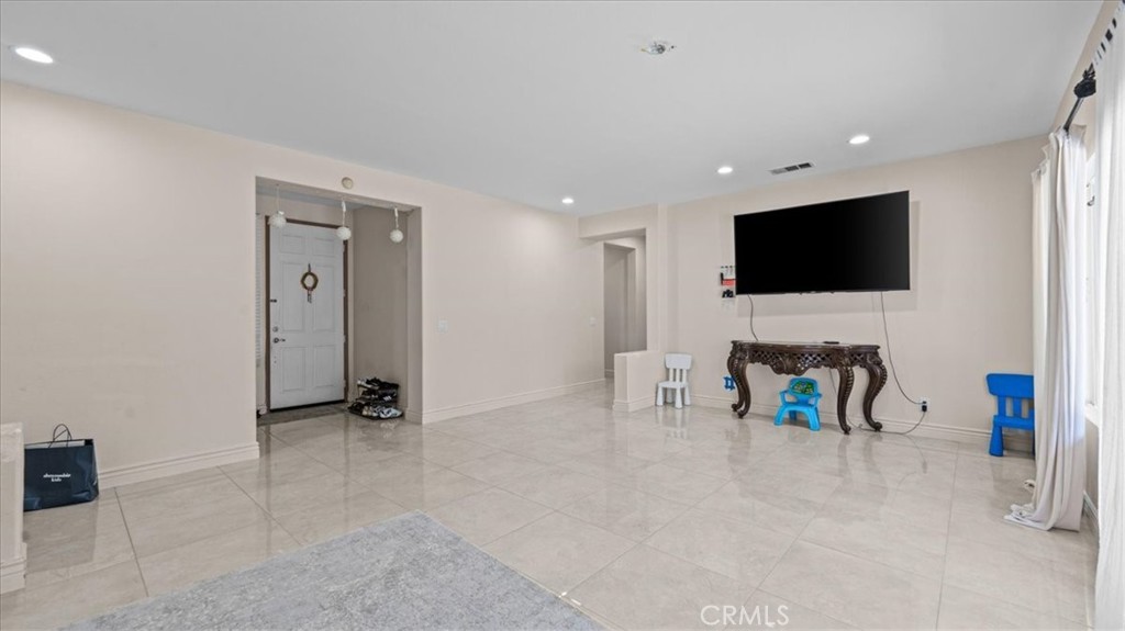 35812 Rhone Property Photo 8