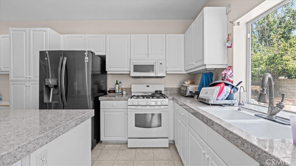 35812 Rhone Property Photo 14
