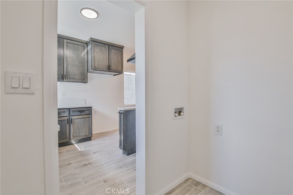 2512 W 60th Street Property Photo 15