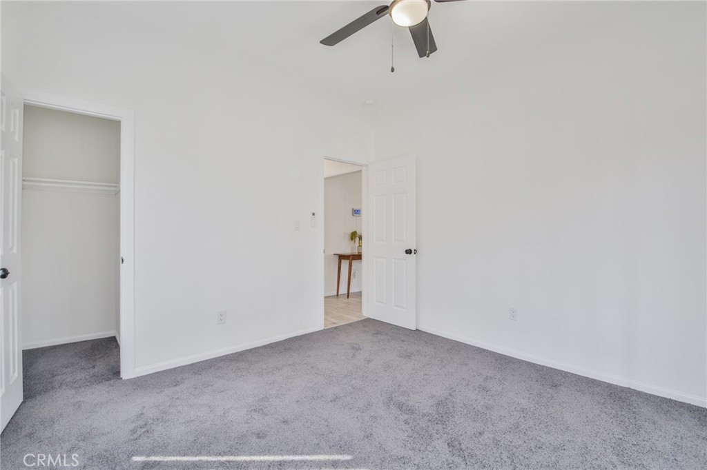 2512 W 60th Street Property Photo 20