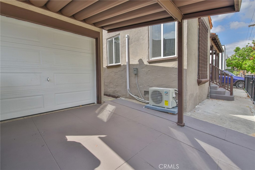 2512 W 60th Street Property Photo 25