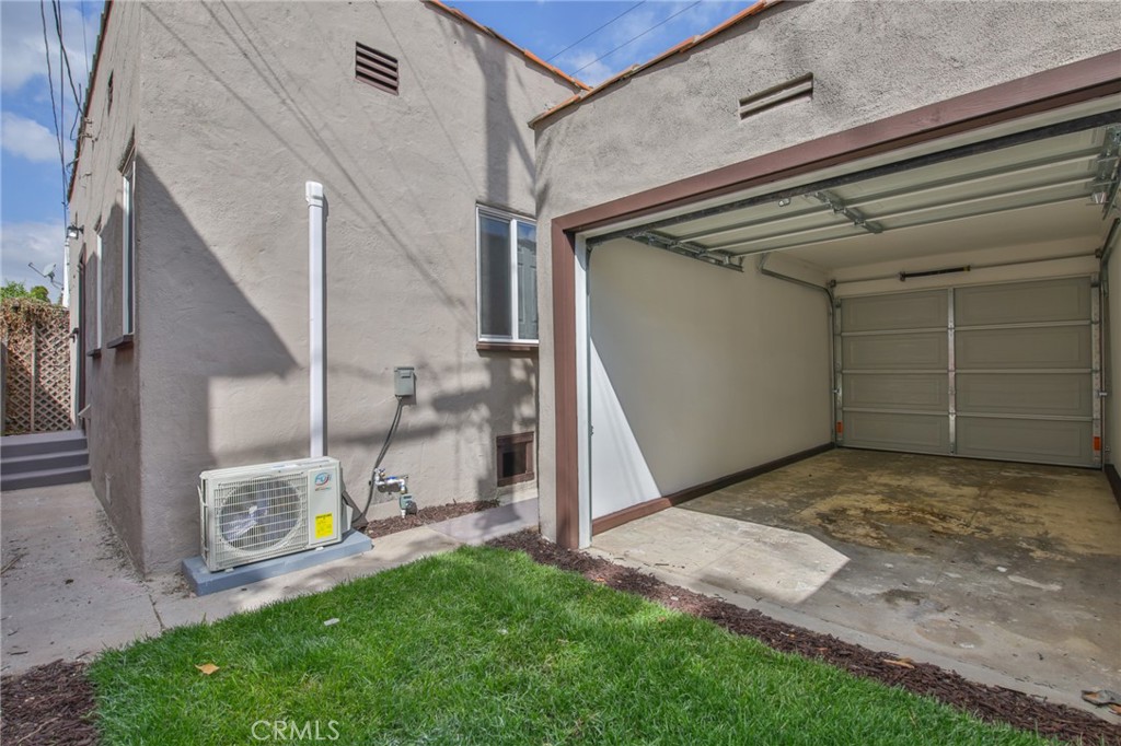 2512 W 60th Street Property Photo 29