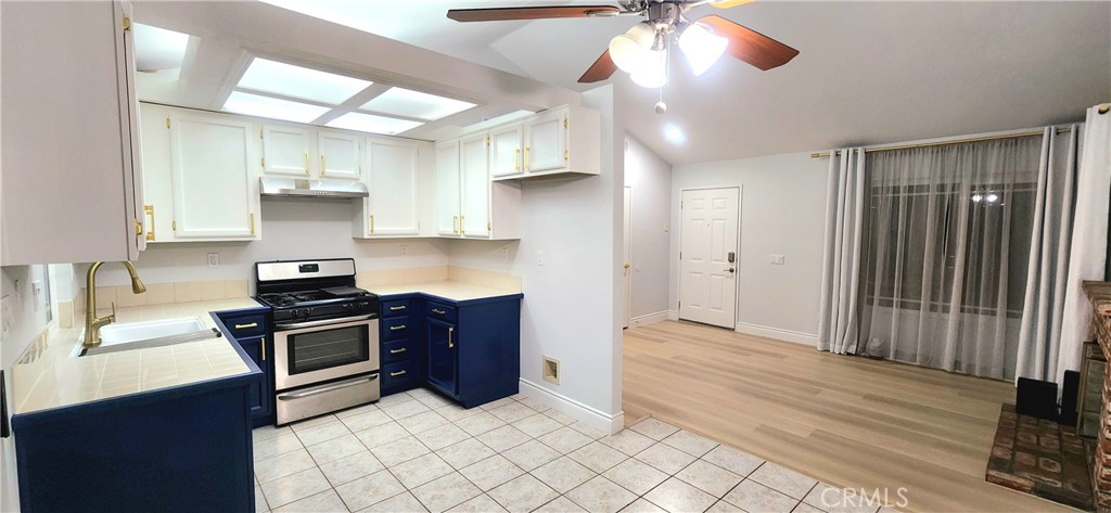 544 Prairie Way Property Photo 5