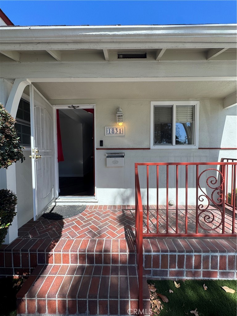 1831 W Flower Ave Property Photo 6