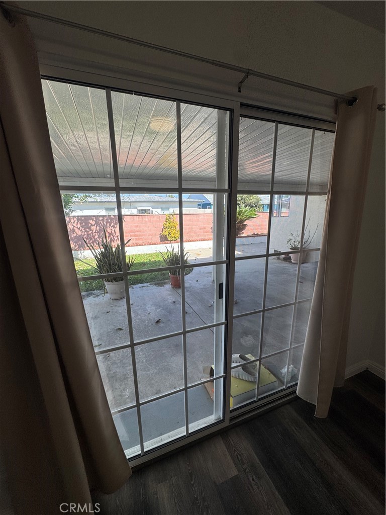 1831 W Flower Ave Property Photo 21