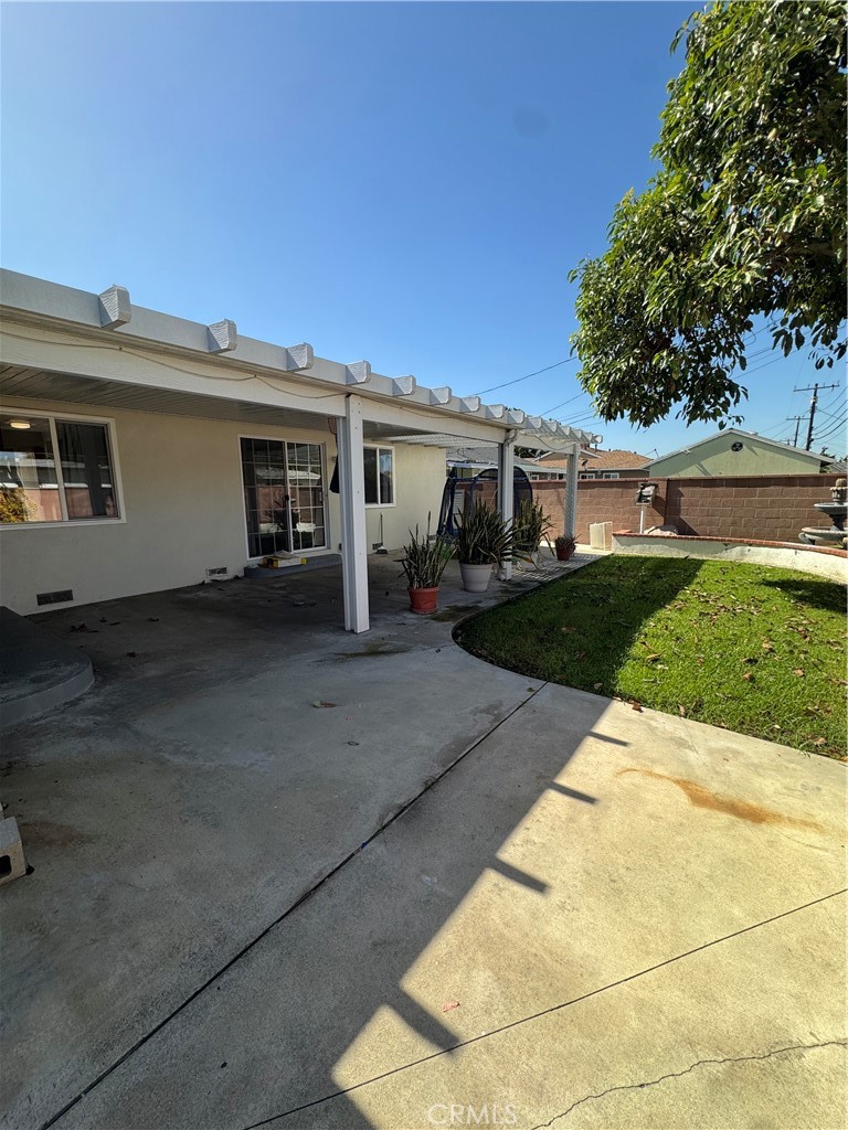 1831 W Flower Ave Property Photo 37
