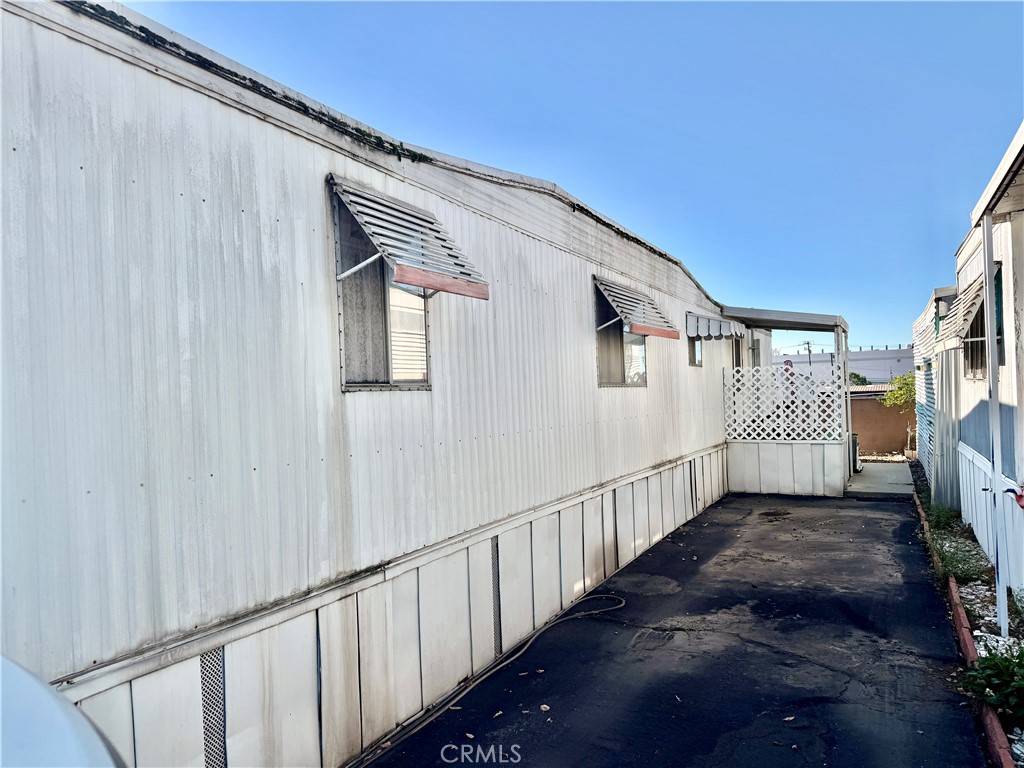 630 S Maple Avenue S 58 Property Photo 3