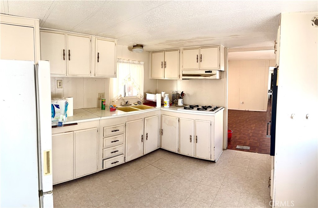 630 S Maple Avenue S 58 Property Photo 5