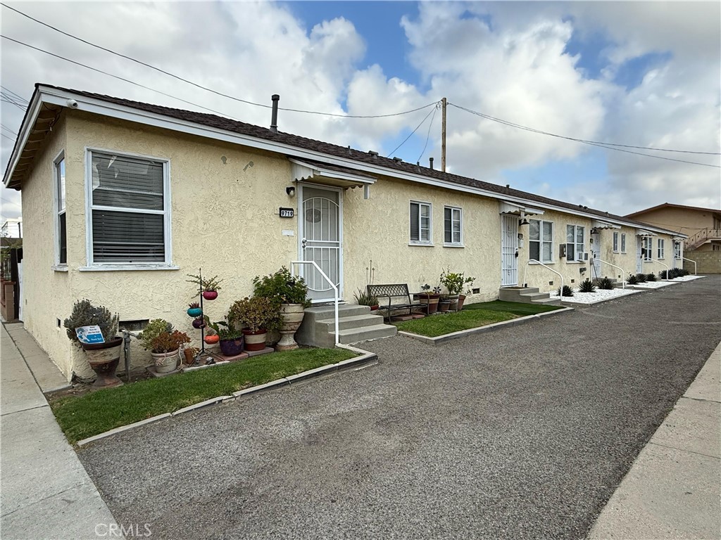 9719 Belmont Property Photo 1