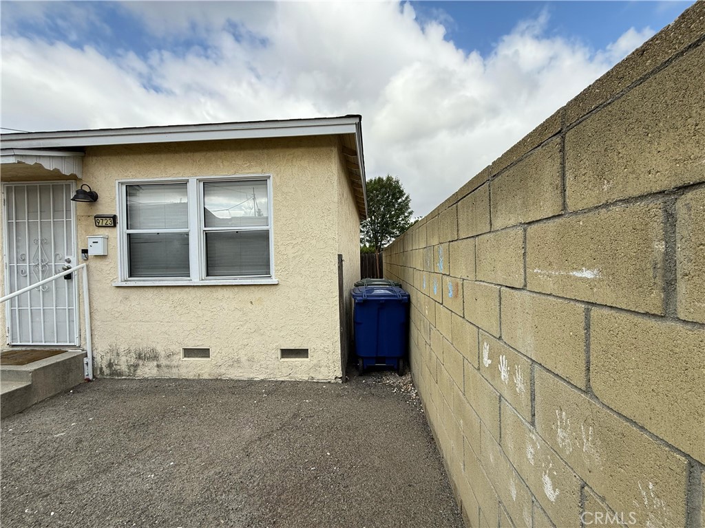 9719 Belmont Property Photo 7