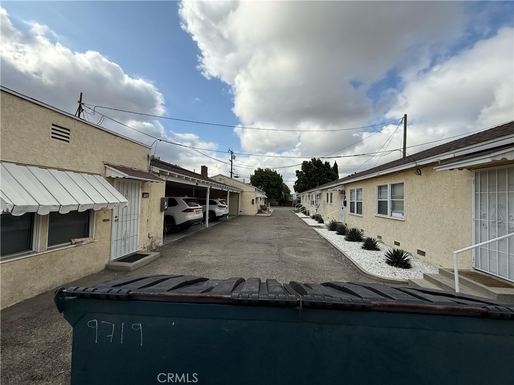 9719 Belmont Property Photo 8