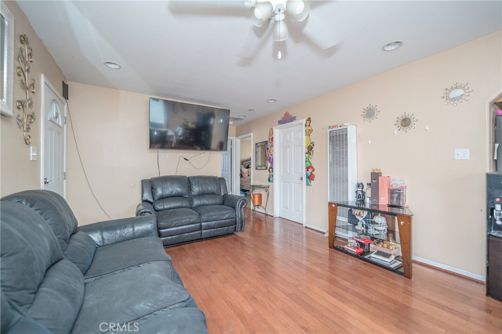2500 Fairmount Property Photo 34