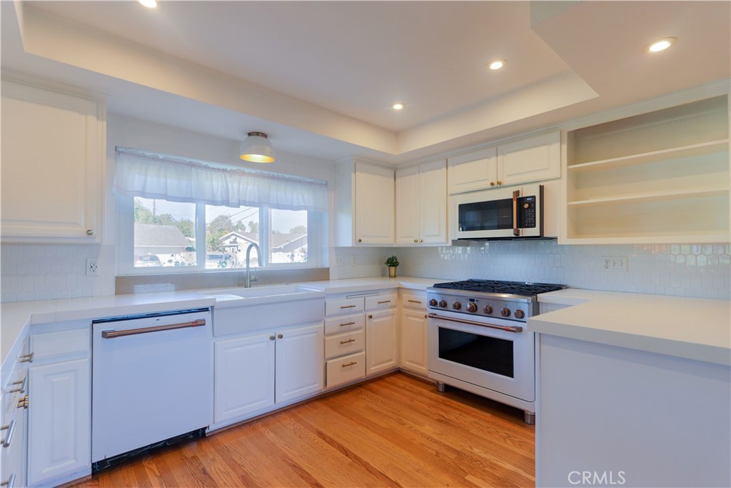 501 E Sunny Hills Road Property Photo 17