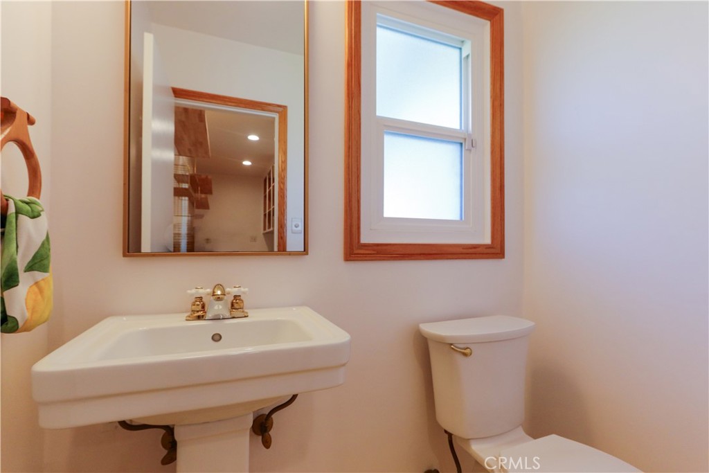 501 E Sunny Hills Road Property Photo 23