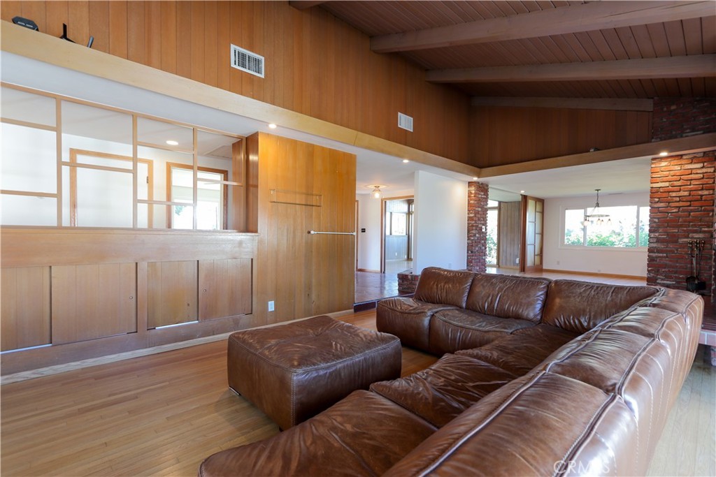 501 E Sunny Hills Road Property Photo 29