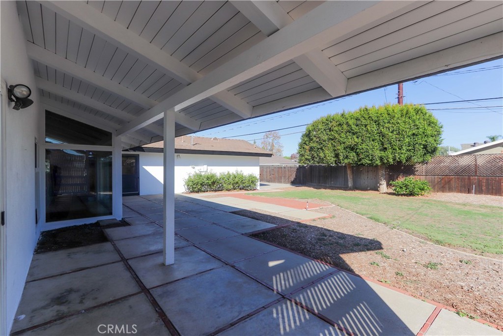 501 E Sunny Hills Road Property Photo 43