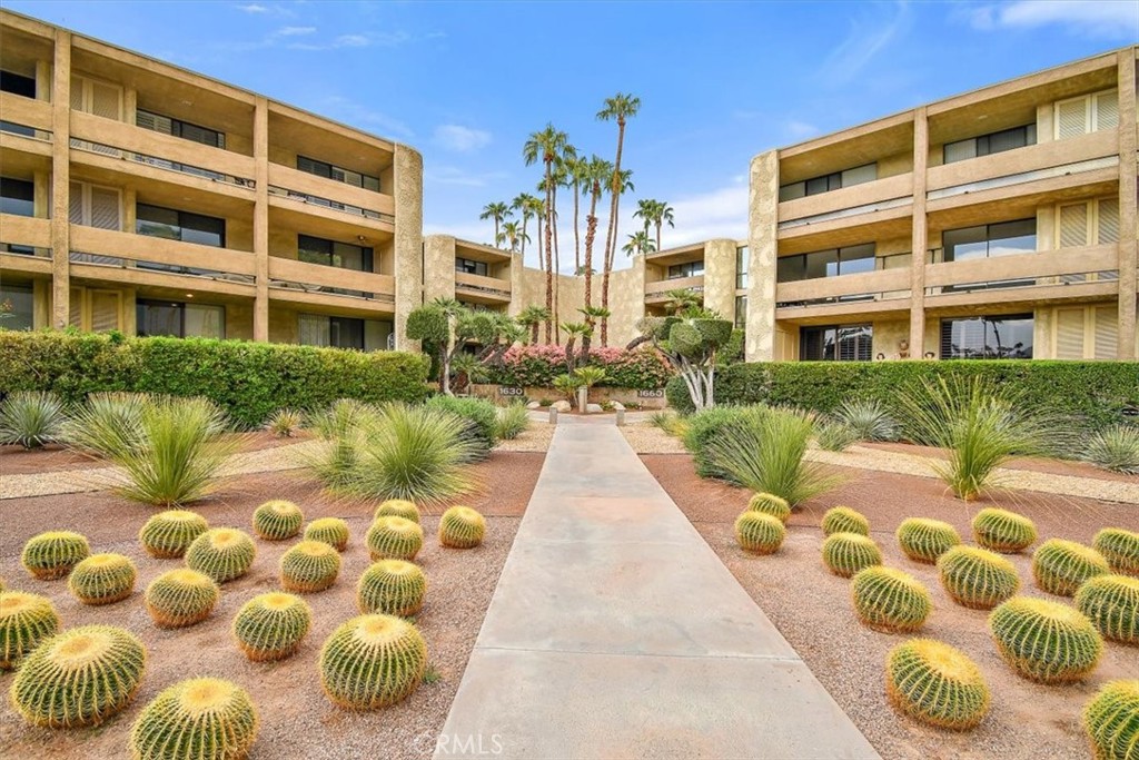 1660 S La Reina Way 2D Property Photo 1