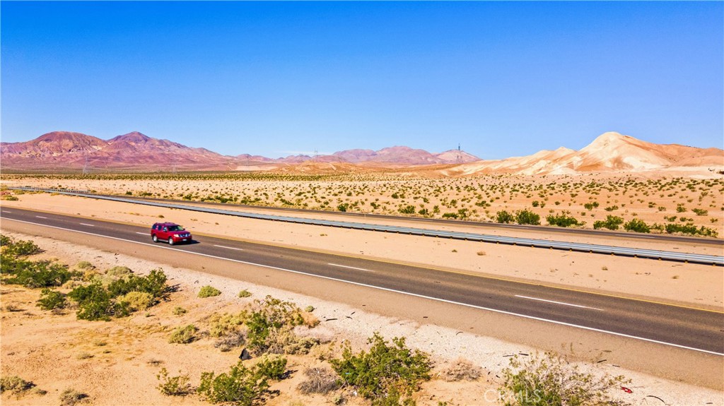 17 Yermo Road Property Photo 1