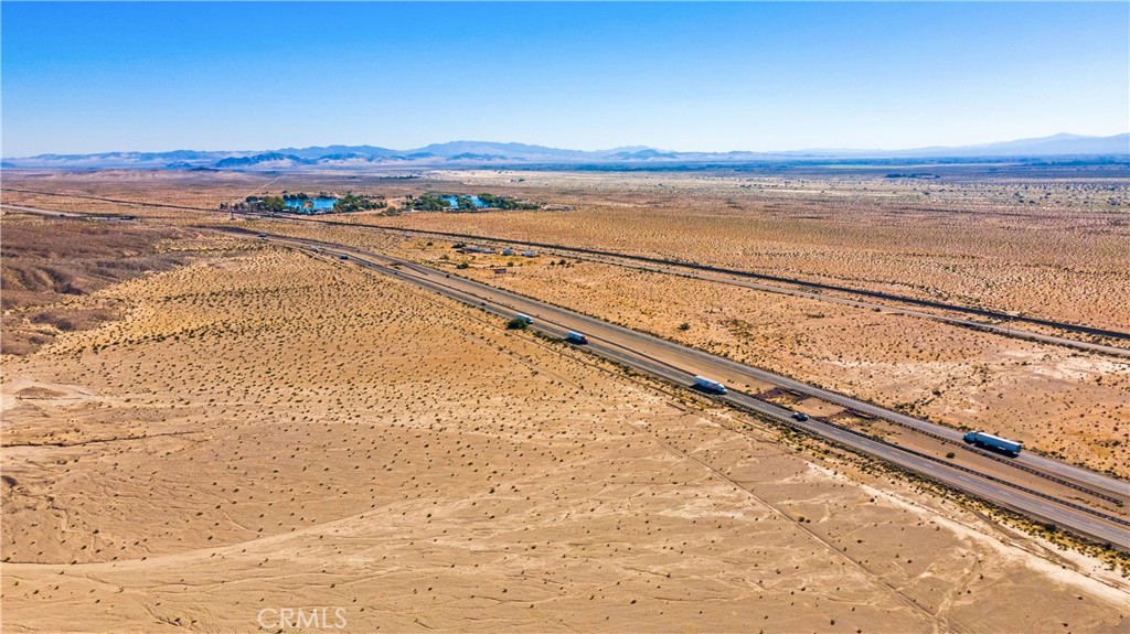 17 Yermo Road Property Photo 6
