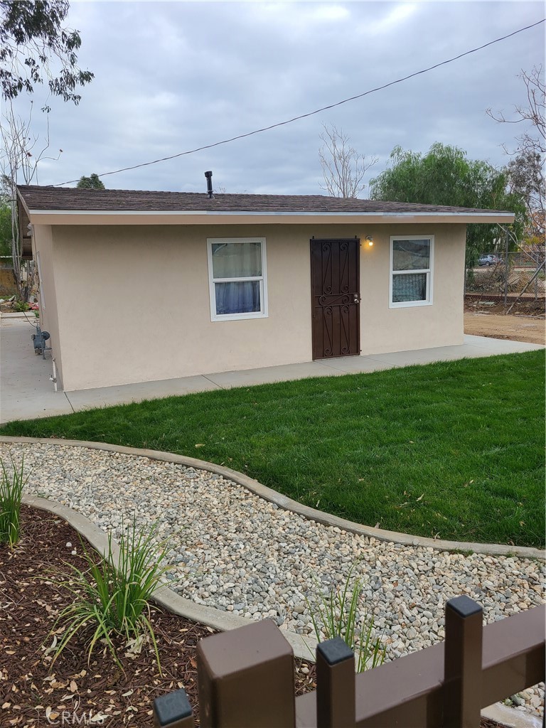 4976 Etiwanda Avenue Property Photo 6