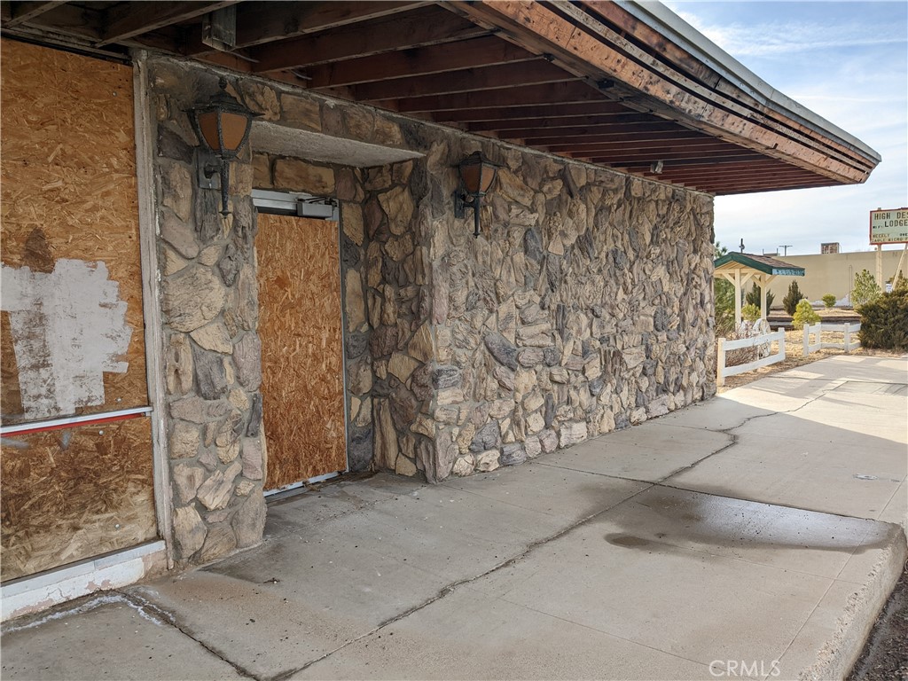 27190 20 Mule Team Road Property Photo 4