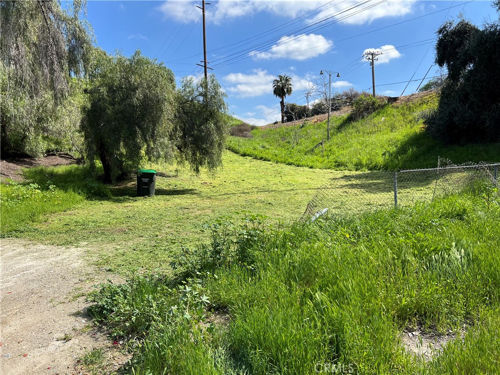 11300 San Mateo Drive Property Photo 2