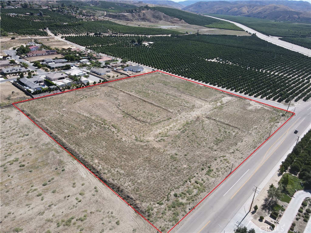 44063 Mark Court Property Photo 5