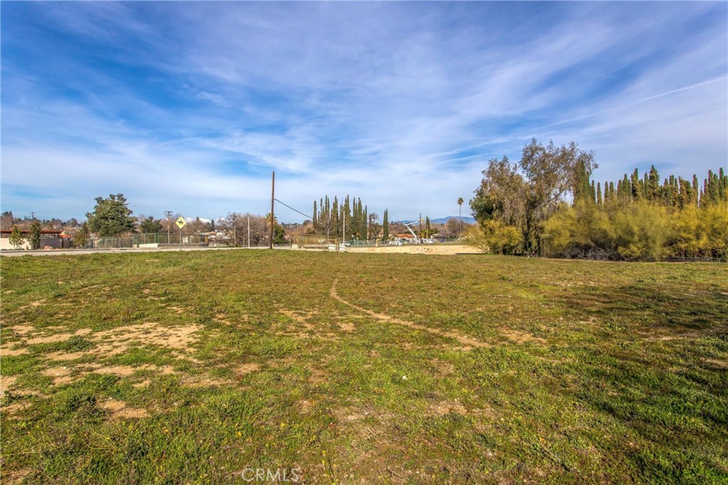 12915 14th Street Property Photo 7