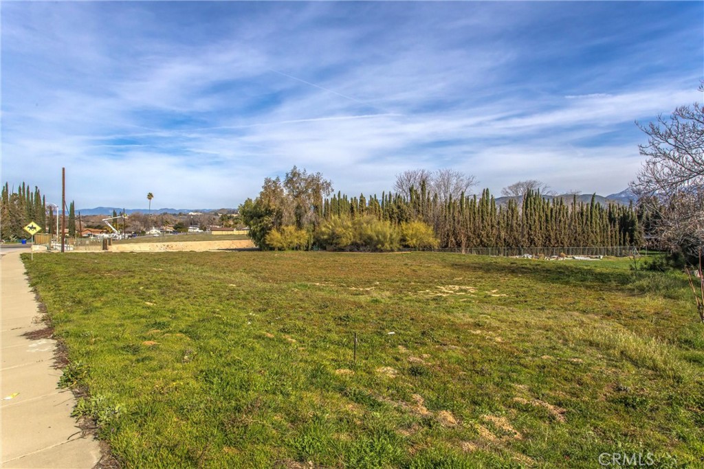 12915 14th Street Property Photo 8