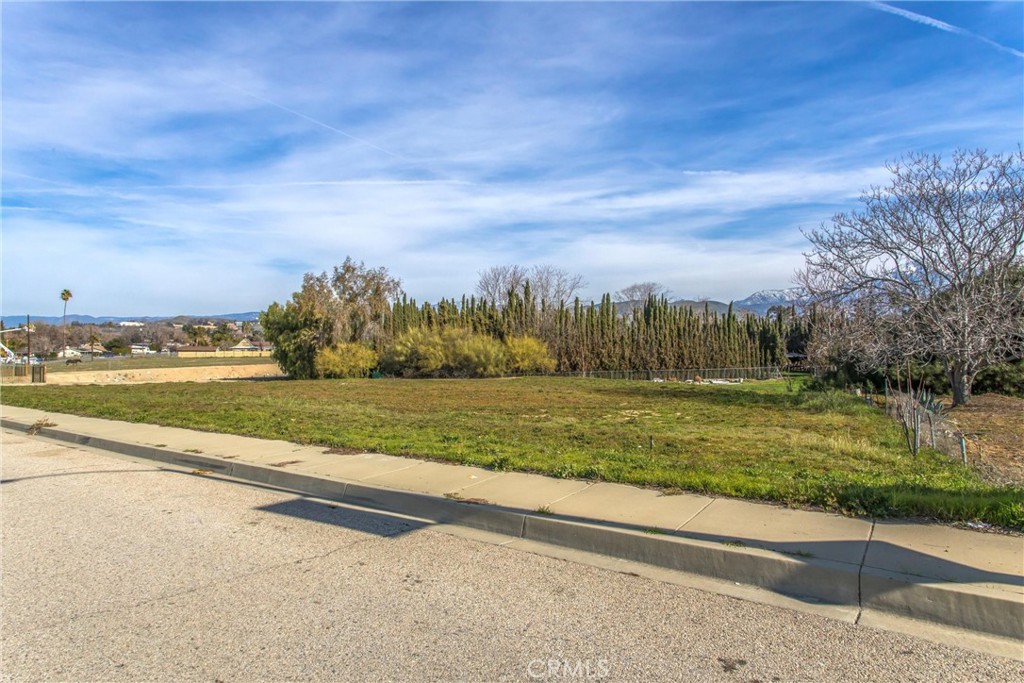 12915 14th Street Property Photo 9