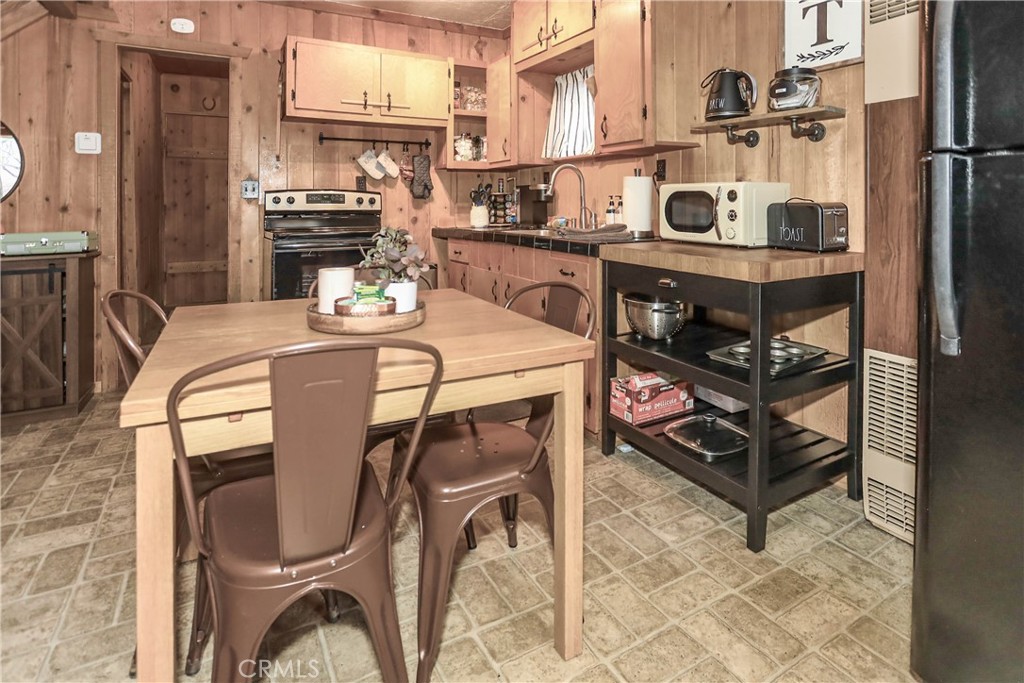 742 Wabash Lane Property Photo 11