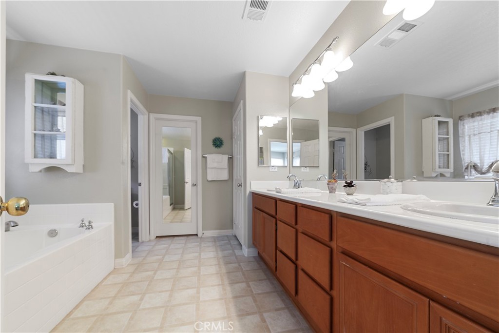 1051 Sunburst Drive Property Photo 26