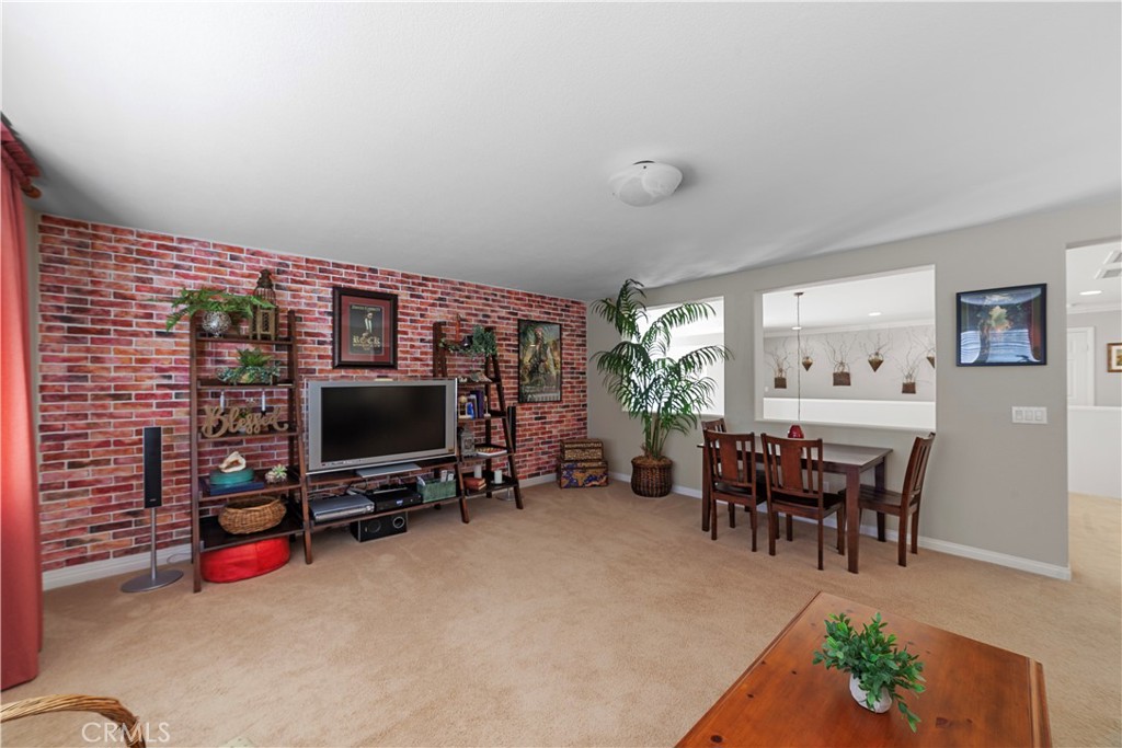 1051 Sunburst Drive Property Photo 30